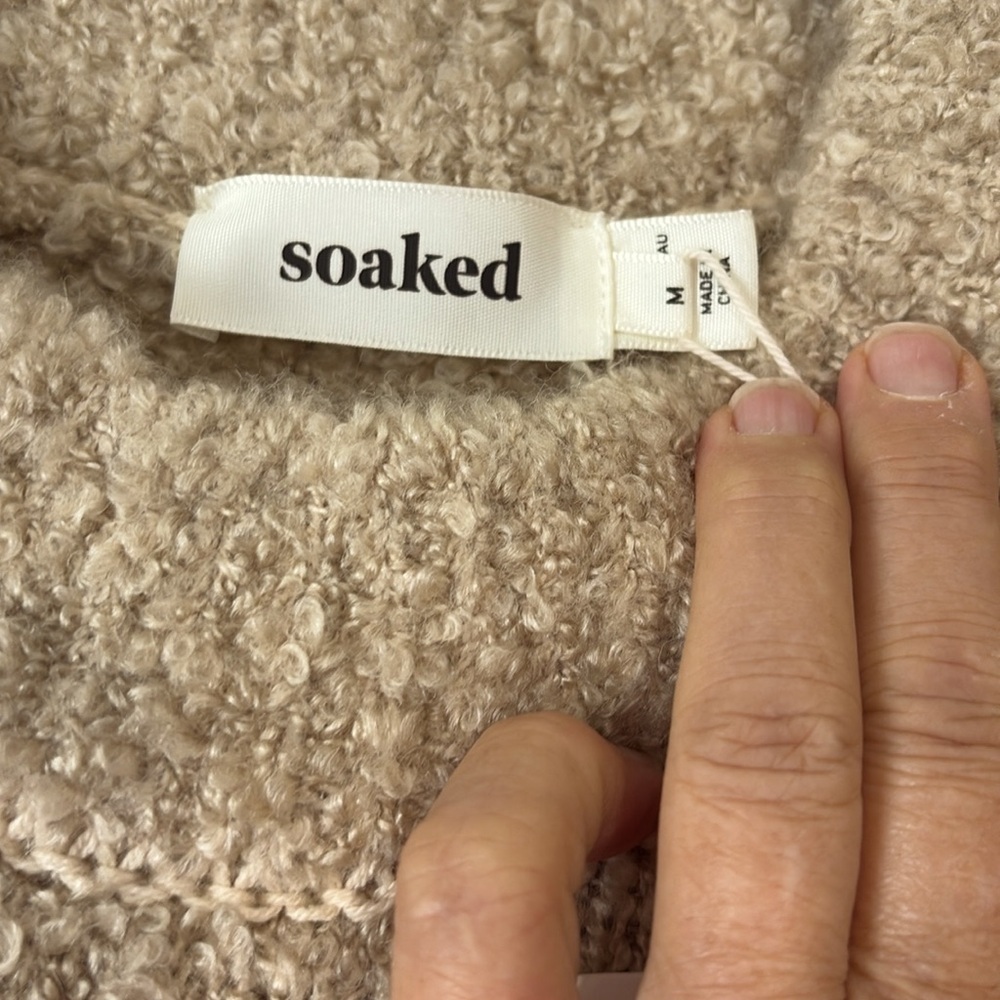 SOAKED IN LUXURY Women's Tan oversized L/XL Turtleneck Sweater NWT - Picture 4 of 12